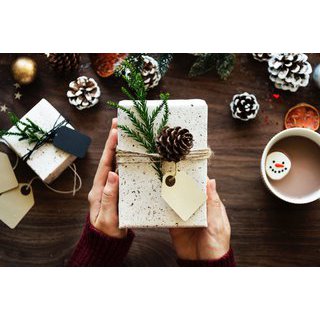 Christmas gifts delivery